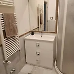 Gigi's Place Апартаменты *